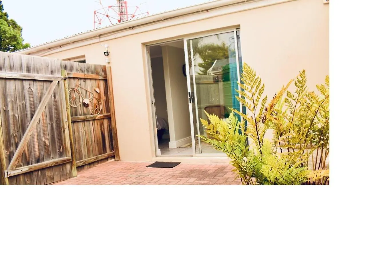 Serenity Stay- Walmer Port Elizabeth Apartment
